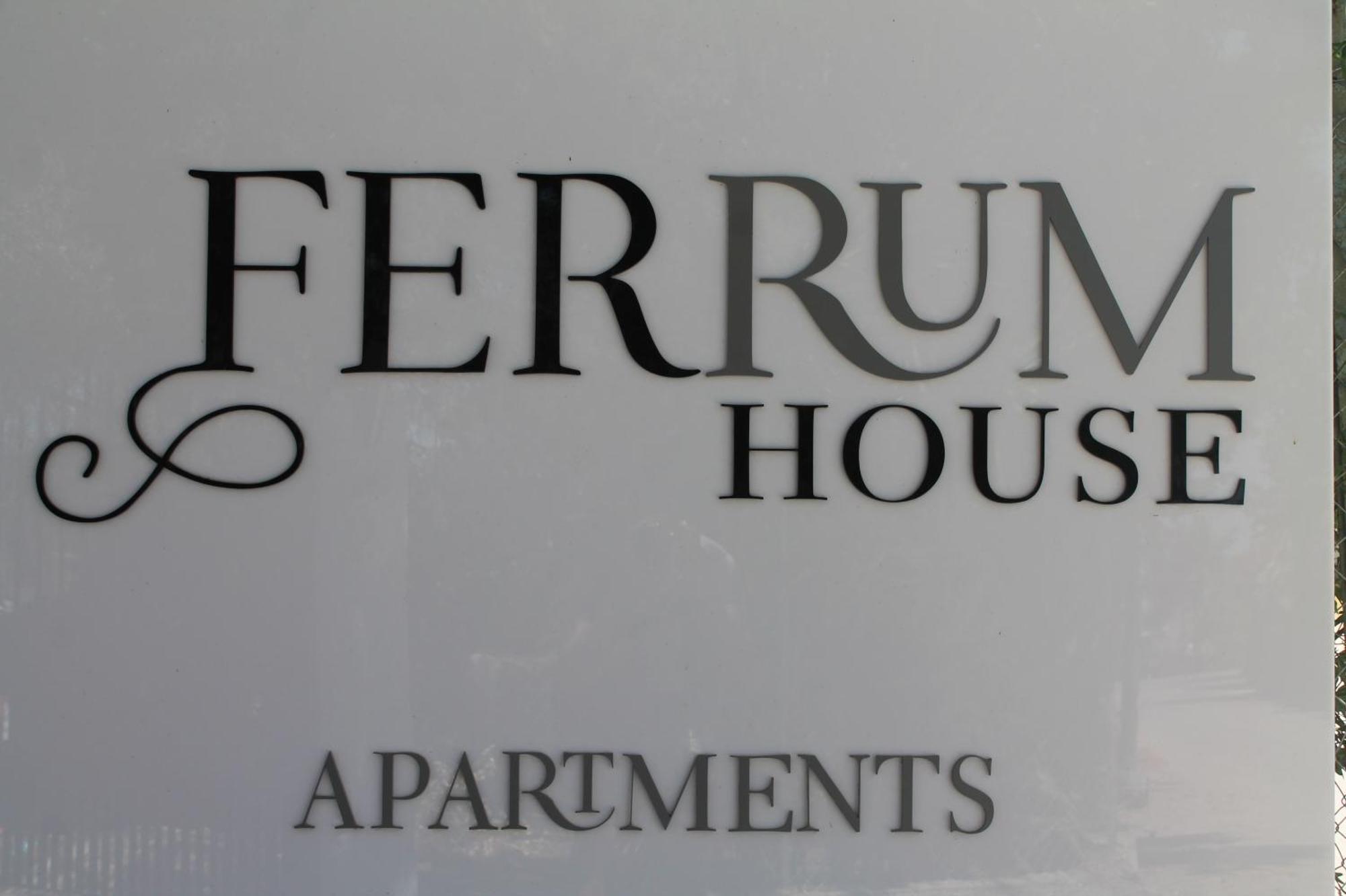 Ferrum House Hanioti Buitenkant foto